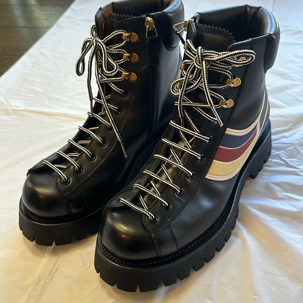 Brand new Gucci mens boots box available